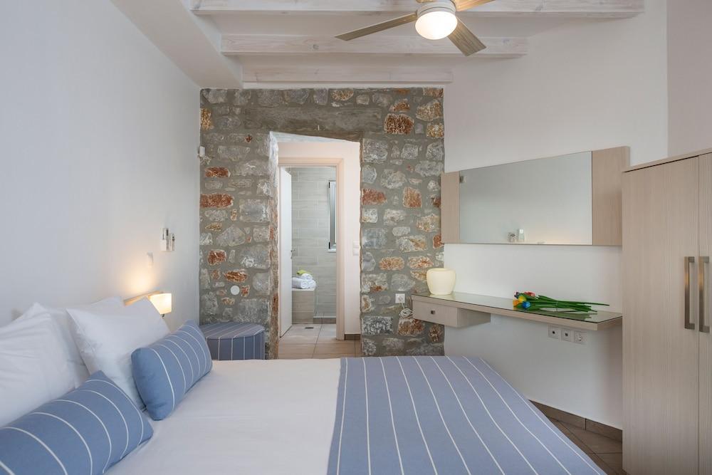 Cedar Bay Beachside Villas Палеохора Экстерьер фото