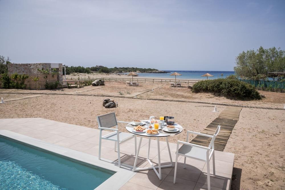 Cedar Bay Beachside Villas Палеохора Экстерьер фото