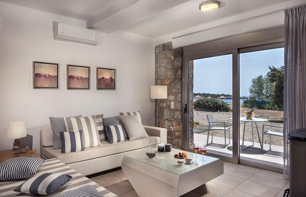 Cedar Bay Beachside Villas Палеохора Экстерьер фото