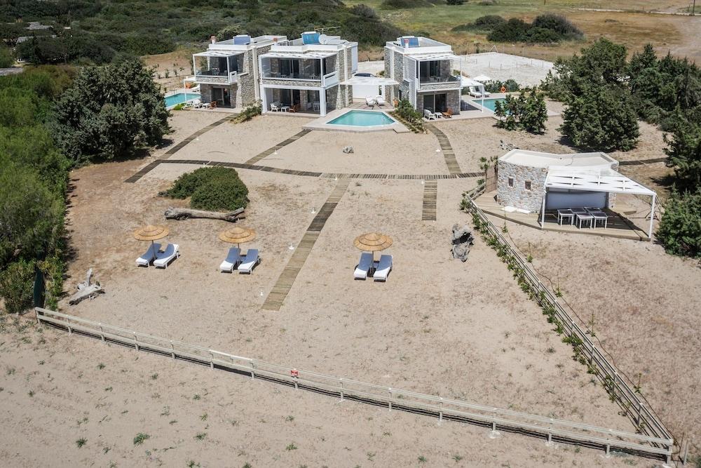 Cedar Bay Beachside Villas Палеохора Экстерьер фото