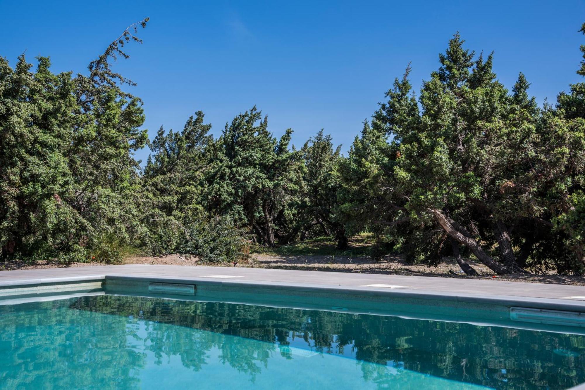 Cedar Bay Beachside Villas Палеохора Экстерьер фото