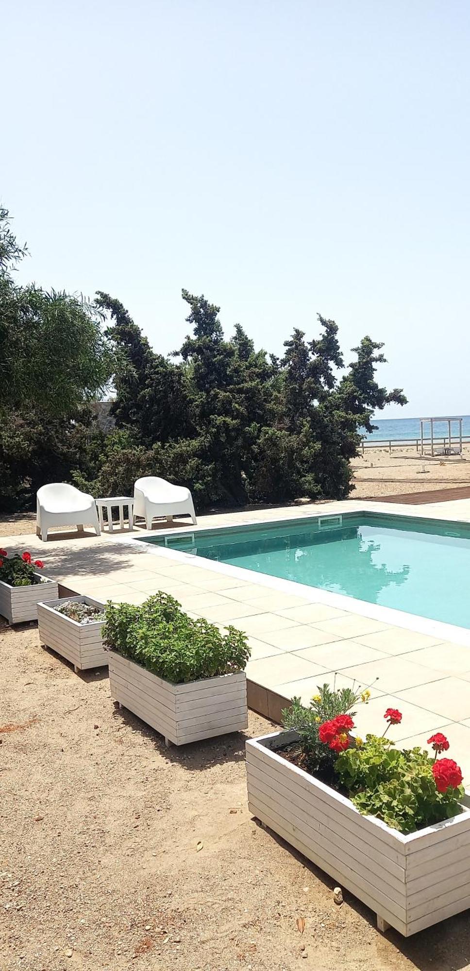 Cedar Bay Beachside Villas Палеохора Экстерьер фото
