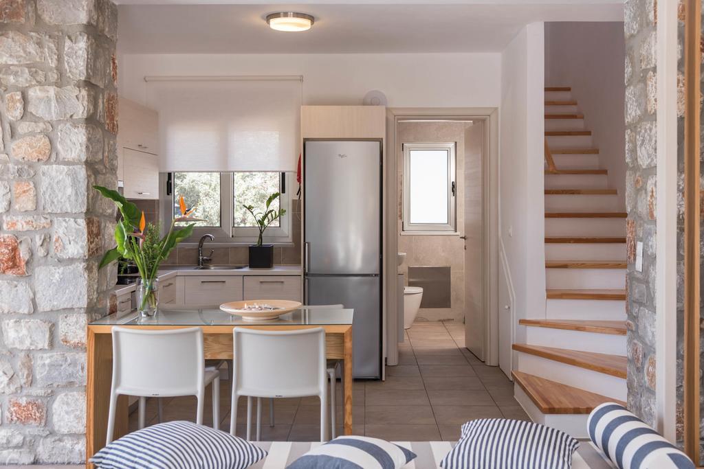 Cedar Bay Beachside Villas Палеохора Экстерьер фото