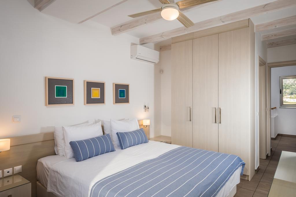 Cedar Bay Beachside Villas Палеохора Экстерьер фото